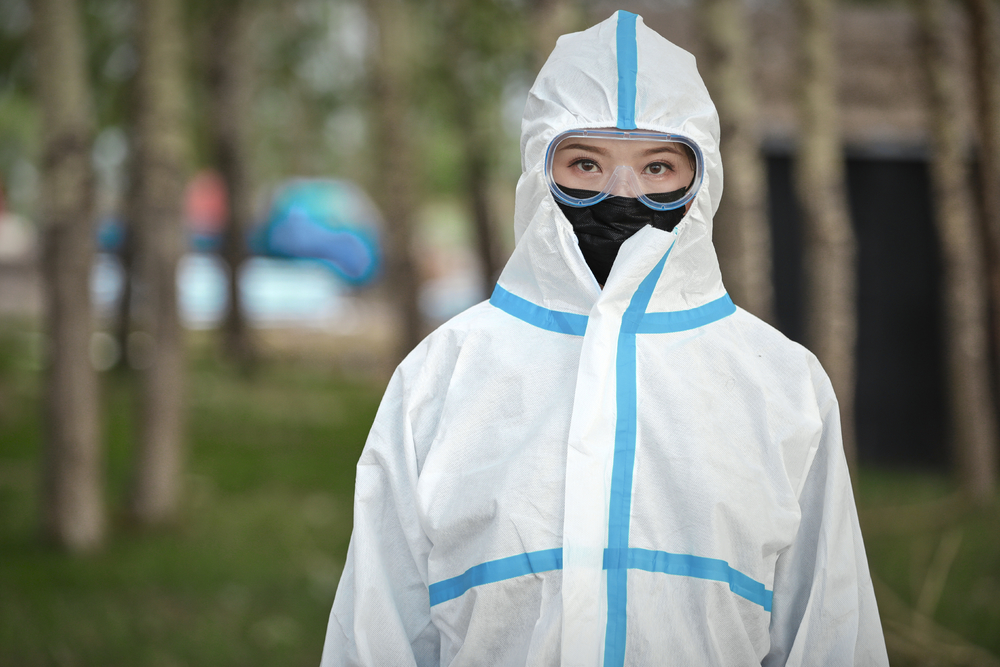 白衣執甲，守護生命——致敬防護服下的女性力量